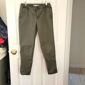 Amazon essential size 4 chino style pants